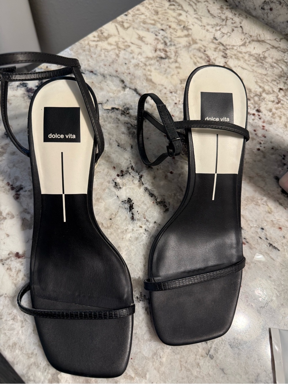 Dolce Vita Black Minimalist Square-Toe Strappy Sandals